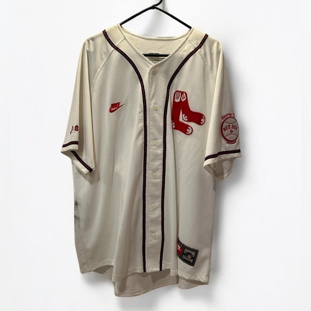 Game Used Wade Boggs Red Sox Jersey